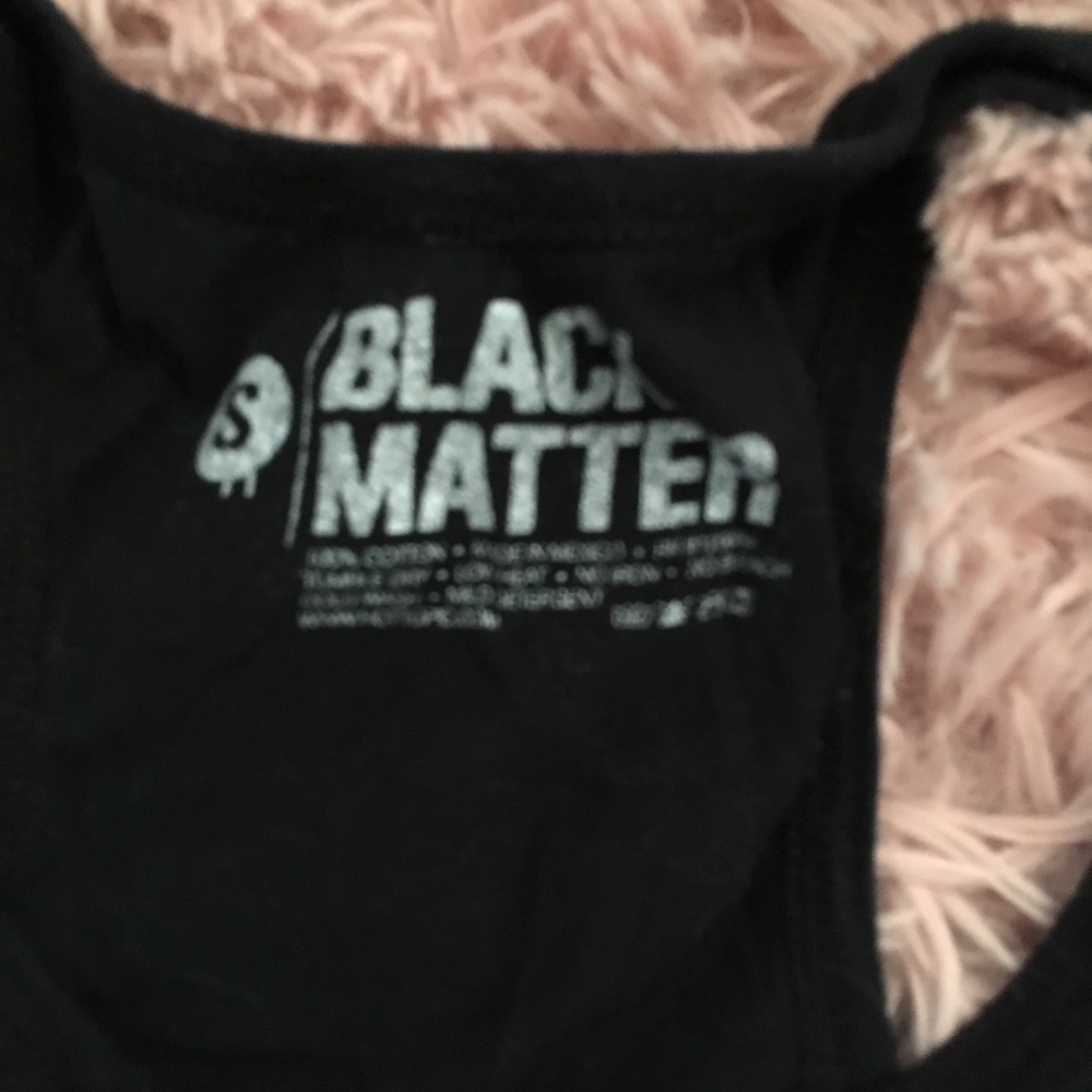 Razorback - Picture 2 of 2